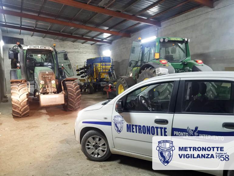 POGGIORSINI (BA) - SVENTATO FURTO DI MEZZI ED ATTREZZI AGRICOLI DALLA METRONOTTE