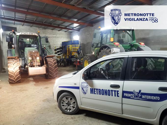 POGGIORSINI (BA) - SVENTATO FURTO DI MEZZI ED ATTREZZI AGRICOLI DALLA METRONOTTE