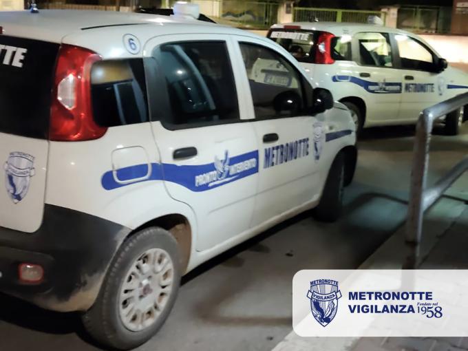 GRAVINA (BARI) – Tentano il colpo in banca, ma il furto della cassaforte fallisce