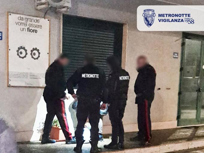 LATERZA (TA) - intrusione di un individuo in stabilimento industriale - Intervento Metronotte e Carabinieri